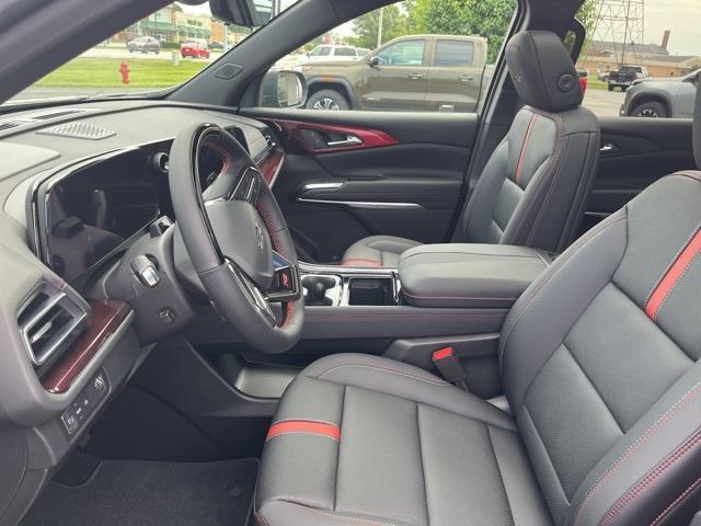 new 2025 Chevrolet Traverse car, priced at $57,095
