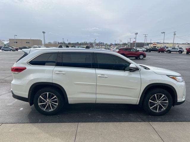 used 2018 Toyota Highlander car, priced at $24,477