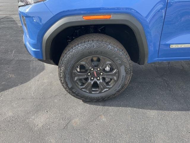 new 2025 GMC Canyon car, priced at $45,975