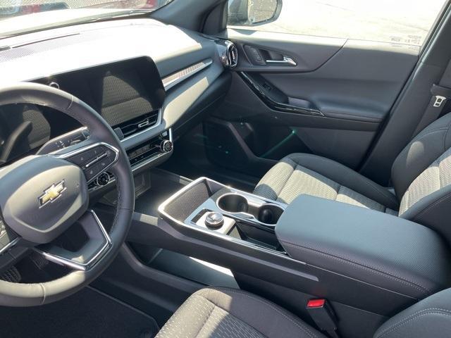 new 2026 Chevrolet Equinox car, priced at $31,995