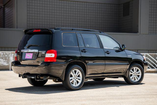used 2007 Toyota Highlander Hybrid car, priced at $9,995