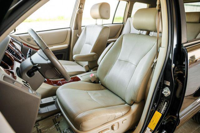 used 2007 Toyota Highlander Hybrid car, priced at $9,995