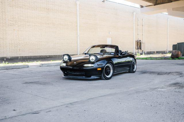 used 1993 Mazda MX-5 Miata car, priced at $12,995