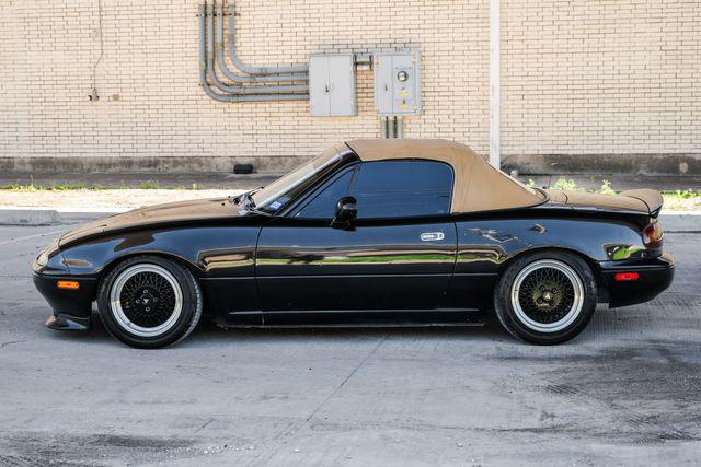 used 1993 Mazda MX-5 Miata car, priced at $12,995