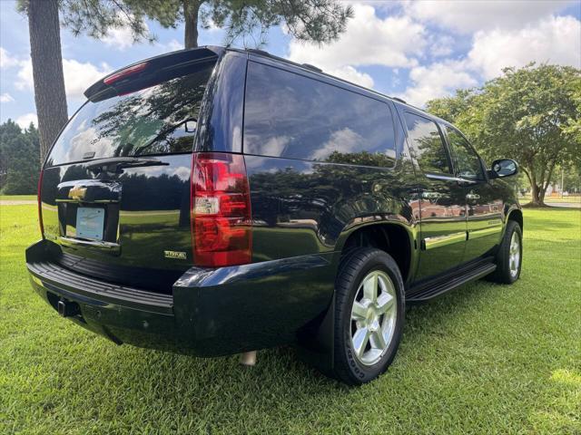 used 2007 Chevrolet Suburban car, priced at $9,700