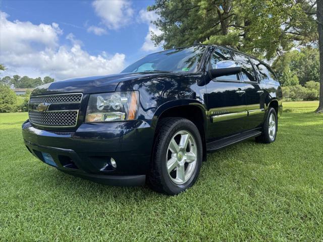 used 2007 Chevrolet Suburban car, priced at $9,700