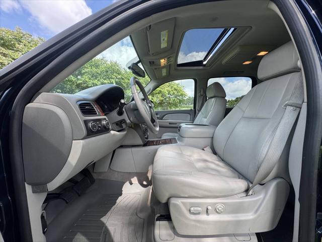 used 2007 Chevrolet Suburban car, priced at $9,700