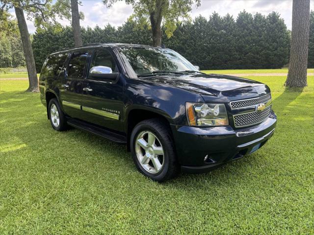 used 2007 Chevrolet Suburban car, priced at $9,700