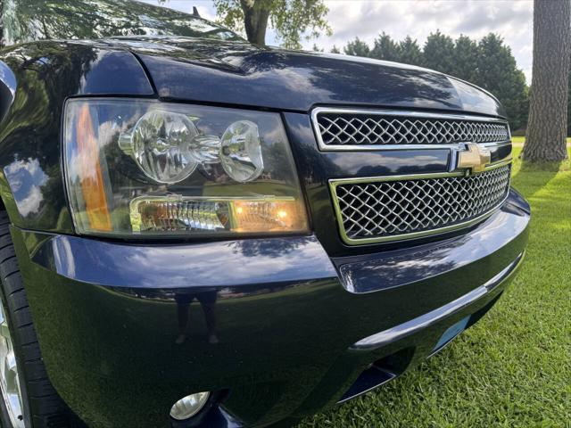 used 2007 Chevrolet Suburban car, priced at $9,700