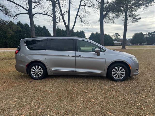 used 2017 Chrysler Pacifica car, priced at $11,700