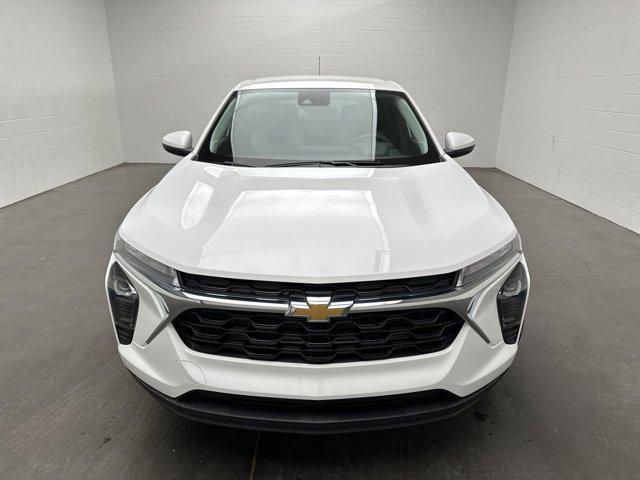 new 2025 Chevrolet Trax car, priced at $22,000