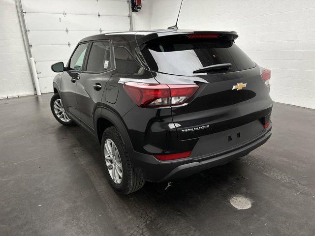 new 2025 Chevrolet TrailBlazer car, priced at $24,000