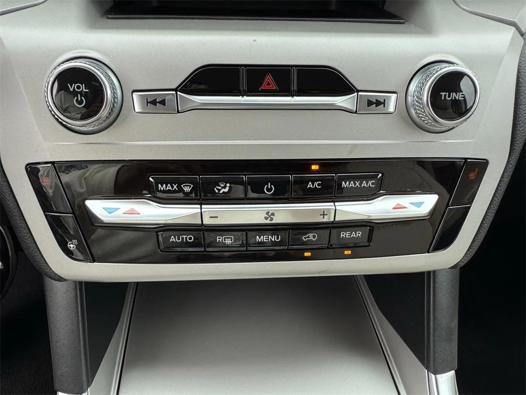 used 2024 Ford Explorer car, priced at $28,791