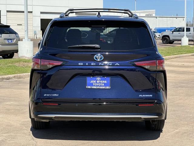 used 2025 Toyota Sienna car