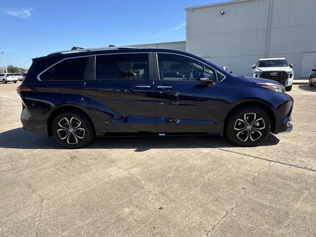 used 2025 Toyota Sienna car