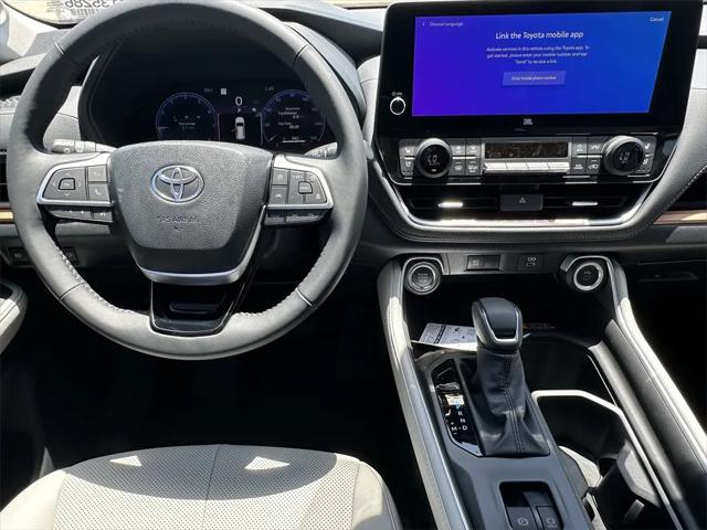 new 2025 Toyota Grand Highlander car, priced at $55,638