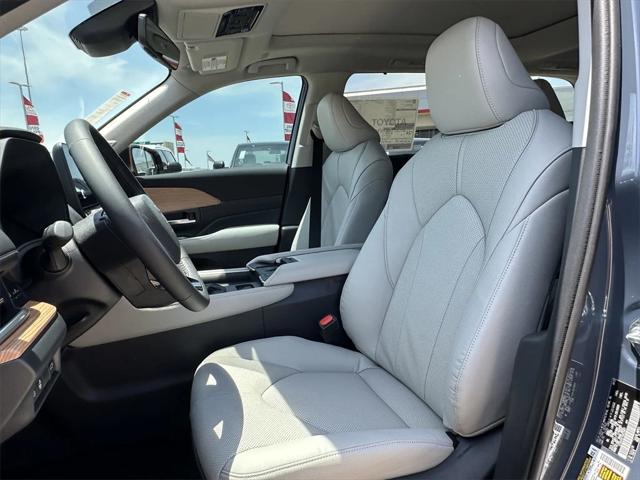 new 2025 Toyota Grand Highlander car, priced at $55,638