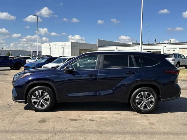 used 2024 Toyota Highlander car, priced at $40,955