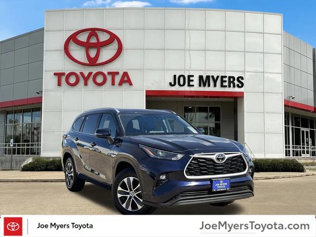 used 2024 Toyota Highlander car, priced at $40,955