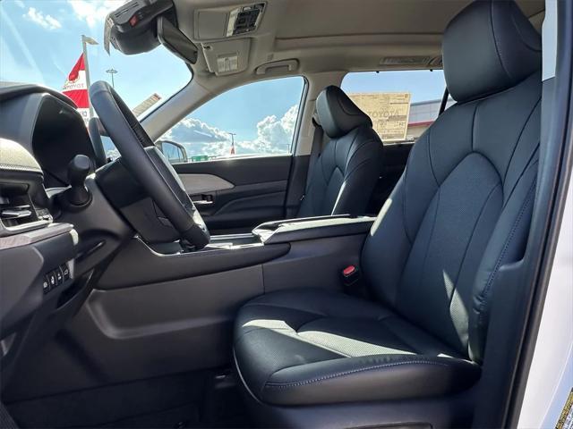 new 2025 Toyota Grand Highlander car, priced at $59,962