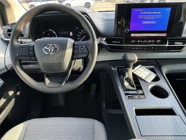 new 2025 Toyota Sienna car, priced at $45,224