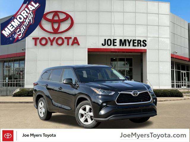 used 2023 Toyota Highlander car, priced at $32,999