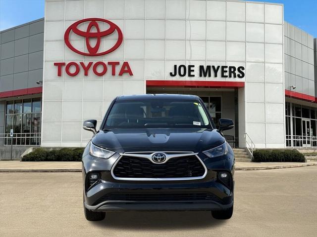 used 2023 Toyota Highlander car, priced at $32,999