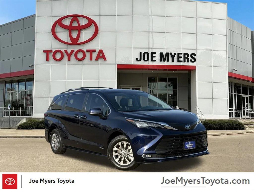 used 2021 Toyota Sienna car, priced at $39,691