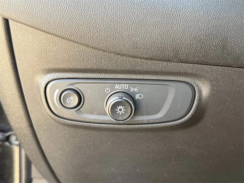 used 2024 Chevrolet Equinox car, priced at $21,291