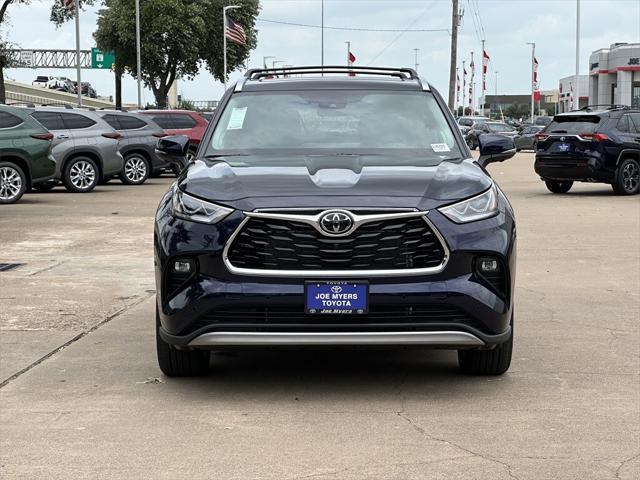 new 2025 Toyota Highlander car, priced at $55,839