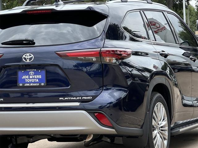 new 2025 Toyota Highlander car, priced at $55,839
