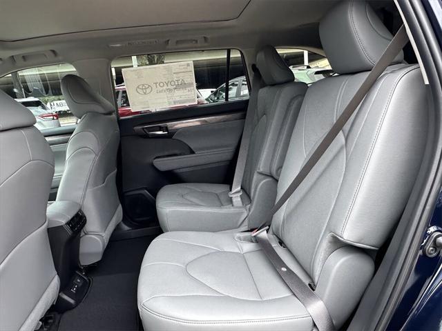 new 2025 Toyota Highlander car, priced at $55,839