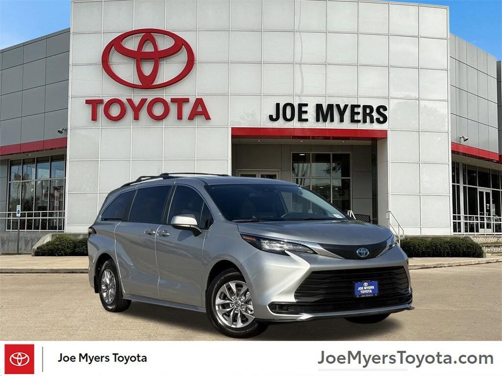 used 2025 Toyota Sienna car, priced at $42,891