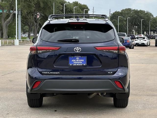 used 2023 Toyota Highlander car, priced at $38,999