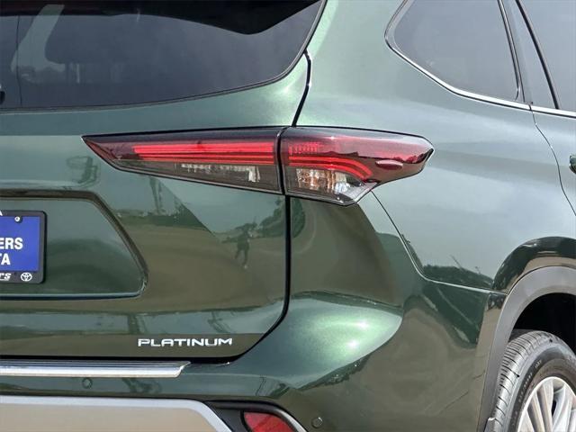 used 2024 Toyota Highlander car, priced at $49,999