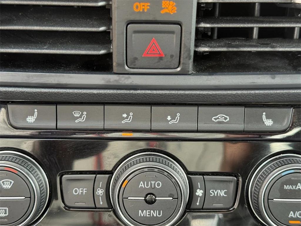 used 2024 Volkswagen Jetta car, priced at $19,891
