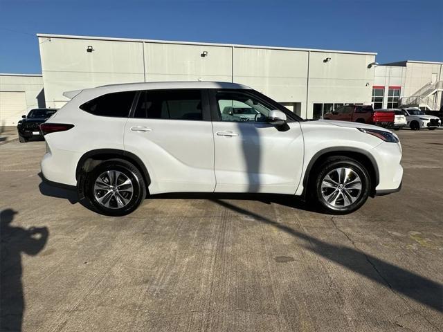 used 2023 Toyota Highlander car, priced at $37,455