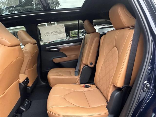 new 2025 Toyota Highlander Hybrid car, priced at $57,589