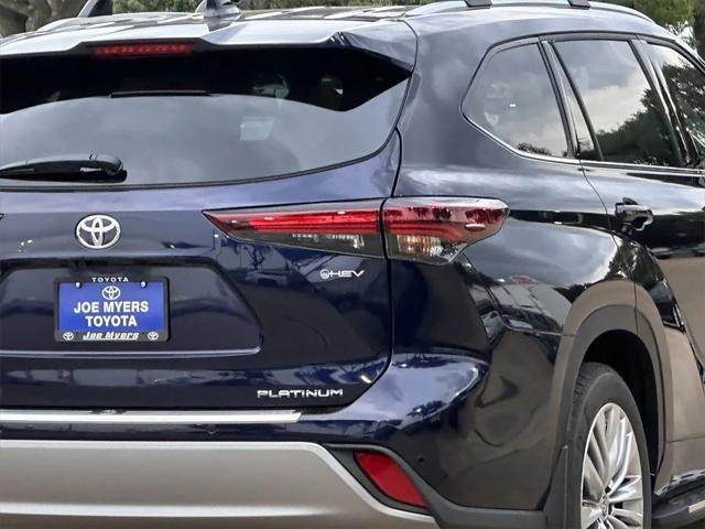 new 2025 Toyota Highlander Hybrid car, priced at $57,589