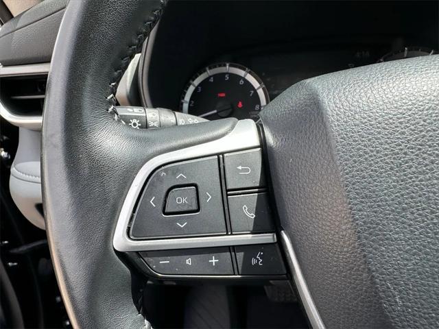 used 2023 Toyota Highlander car, priced at $32,955