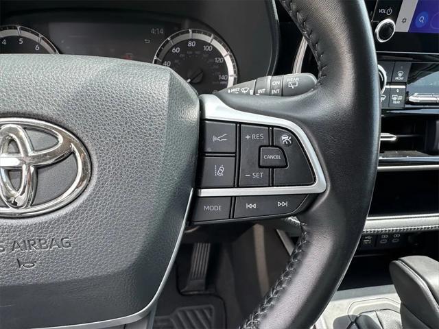 used 2023 Toyota Highlander car, priced at $32,955