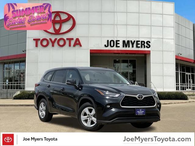 used 2023 Toyota Highlander car, priced at $32,955