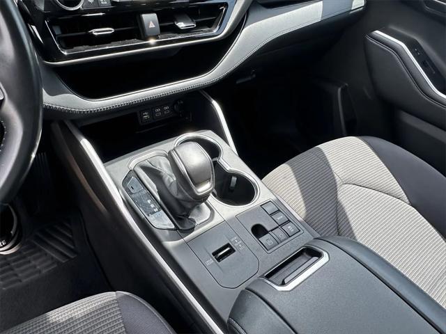 used 2023 Toyota Highlander car, priced at $32,955