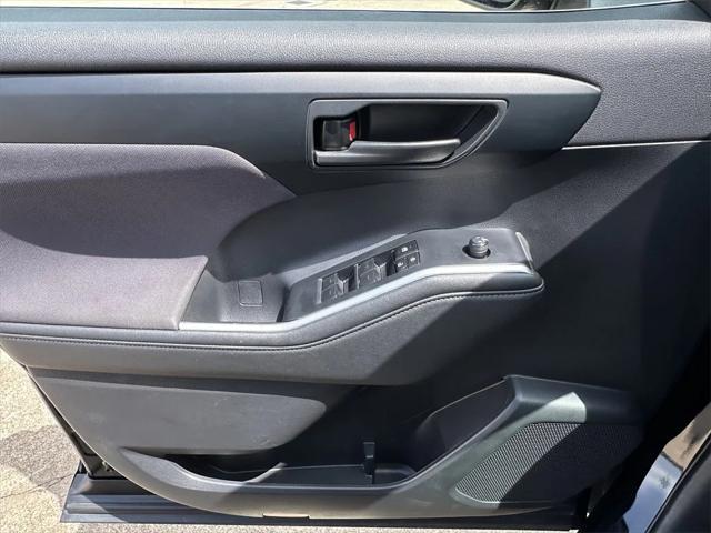 used 2023 Toyota Highlander car, priced at $32,955