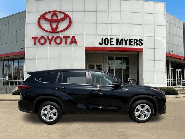 used 2023 Toyota Highlander car, priced at $32,955