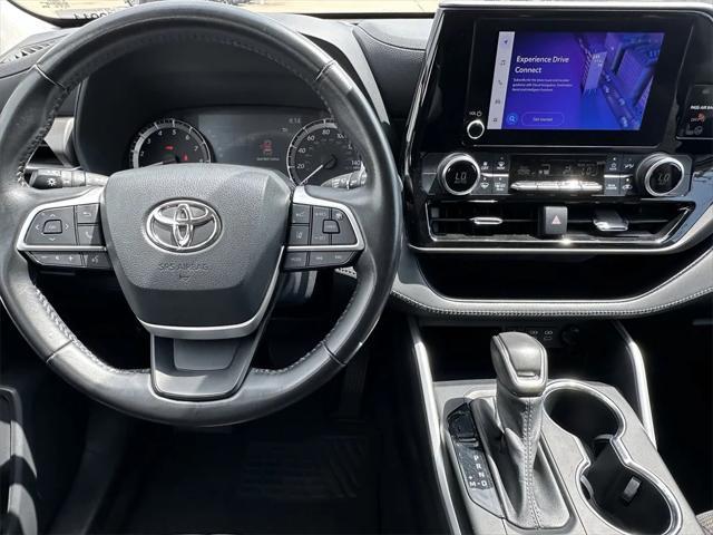 used 2023 Toyota Highlander car, priced at $32,955