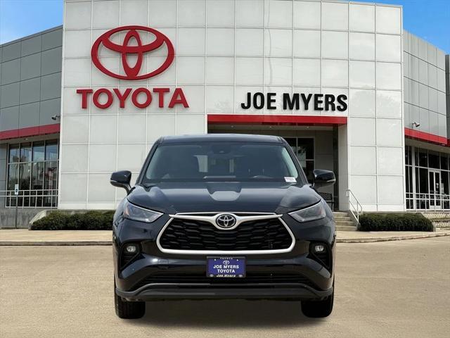 used 2023 Toyota Highlander car, priced at $32,955