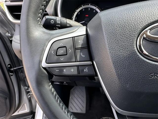 used 2023 Toyota Highlander car, priced at $36,691