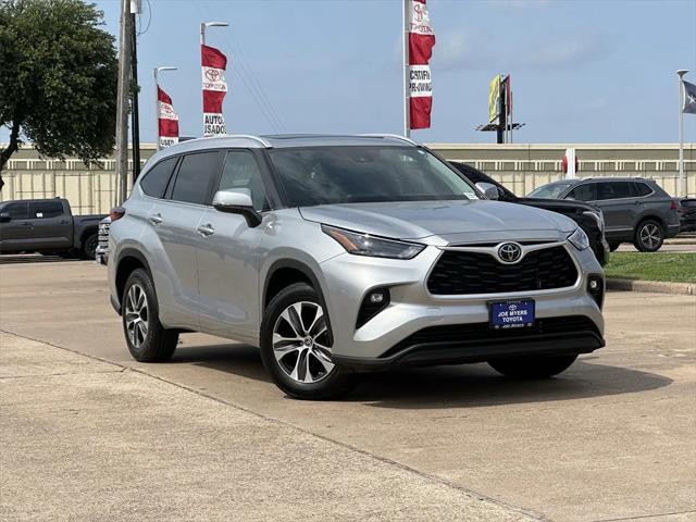 used 2023 Toyota Highlander car, priced at $36,691