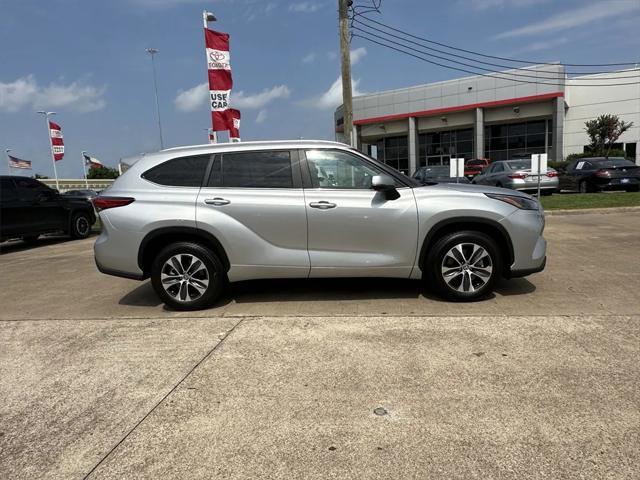 used 2023 Toyota Highlander car, priced at $36,691